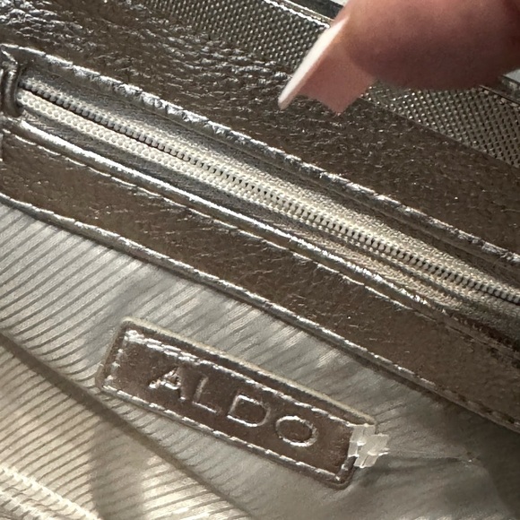 Aldo Metallic Gray/Silver Leather Clutch with chain shoulder strap - Picture 5 of 7